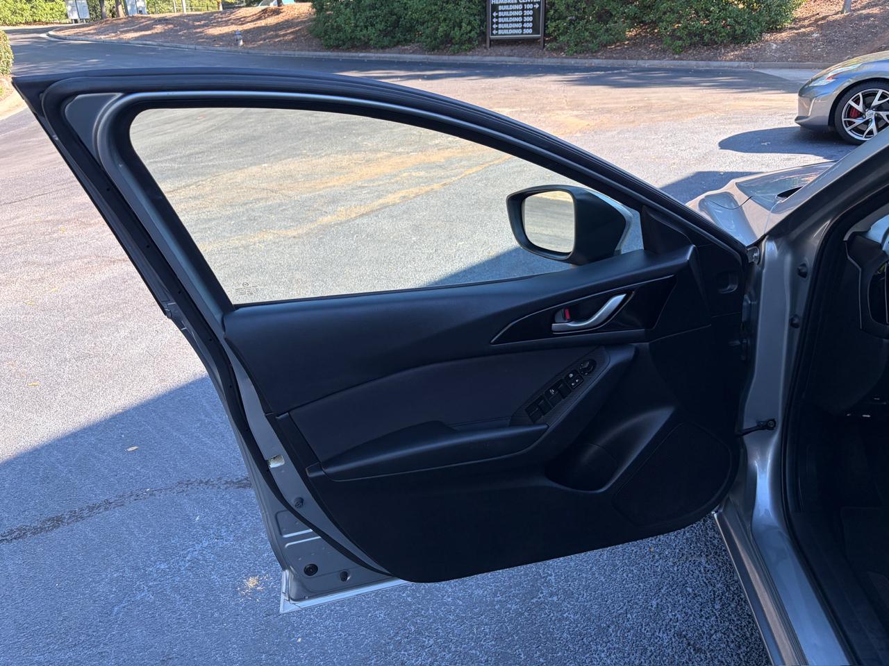 Mazda MAZDA3 i Sport AT 4-Door 2014