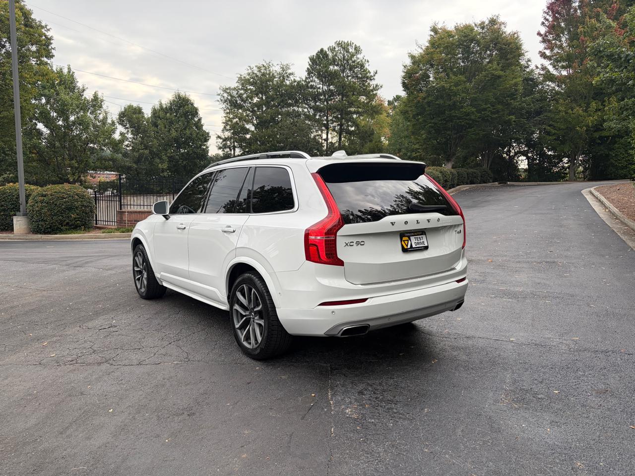 Volvo XC90 T6 Momentum AWD 2018