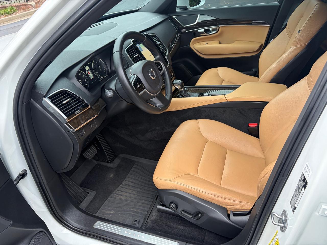 Volvo XC90 T6 Momentum AWD 2018