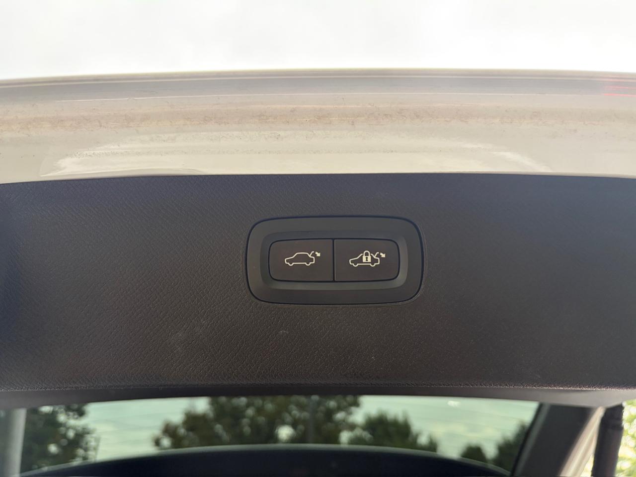 Volvo XC90 T6 Momentum AWD 2018