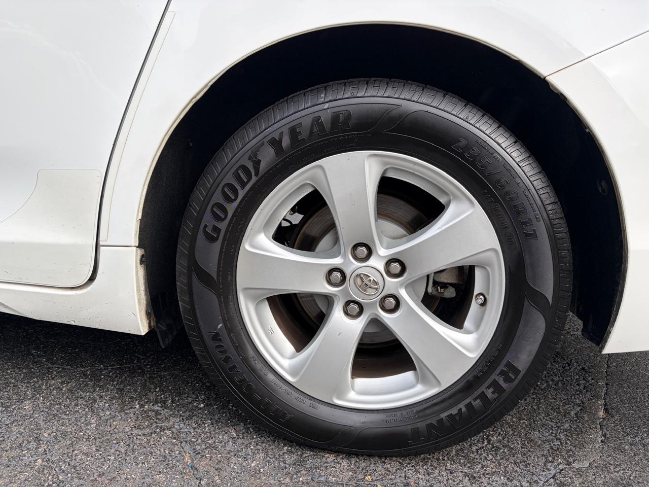 Toyota Sienna LE 8-Passenger 2017
