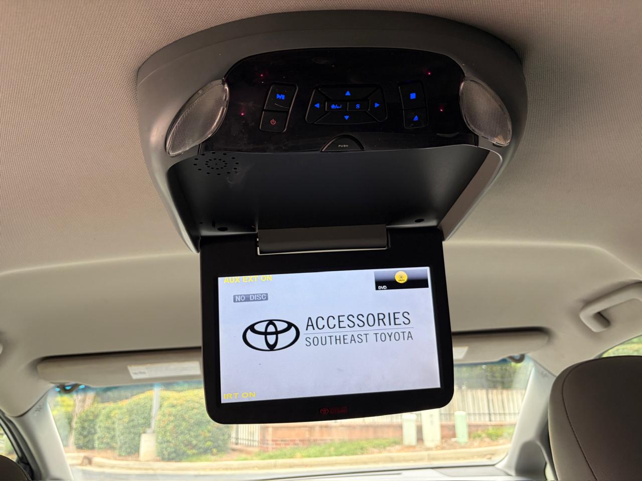 Toyota Sienna LE 8-Passenger 2017