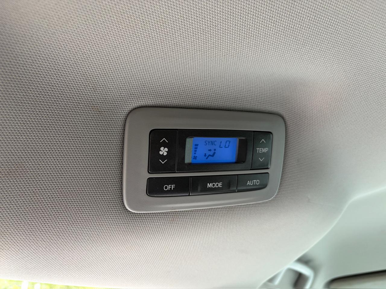 Toyota Sienna LE 8-Passenger 2017