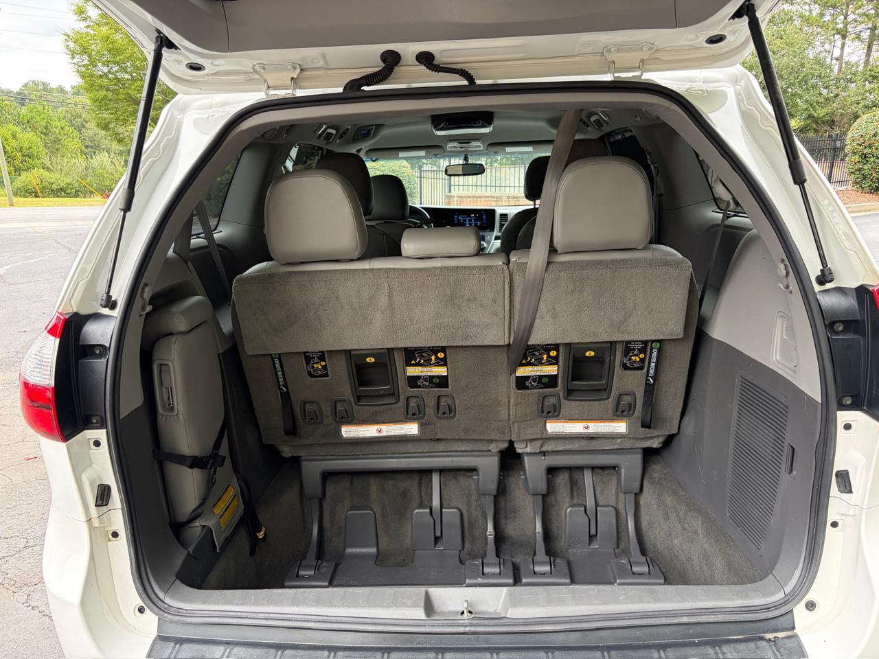 Toyota Sienna LE 8-Passenger 2017