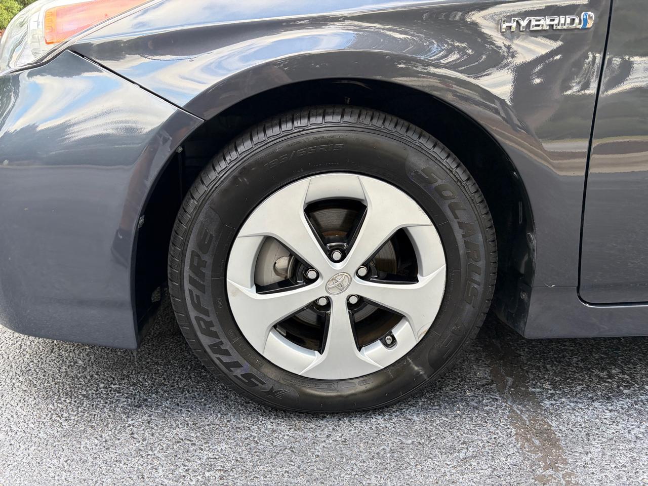 Toyota Prius Four 2015