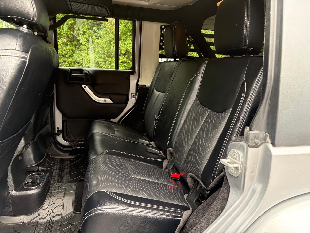 Jeep Wrangler Unlimited Sahara 4WD 2015