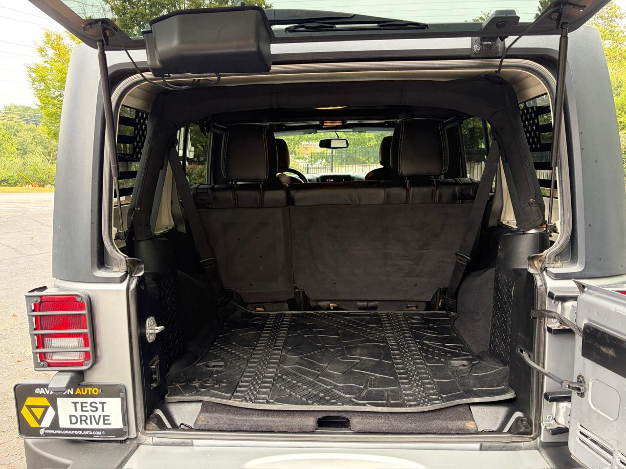 Jeep Wrangler Unlimited Sahara 4WD 2015
