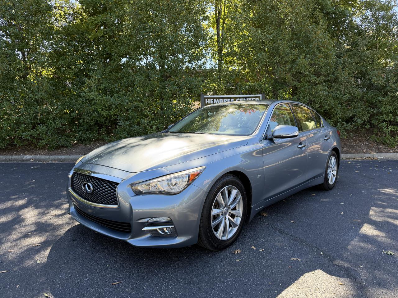 Infiniti Q50 photo 2