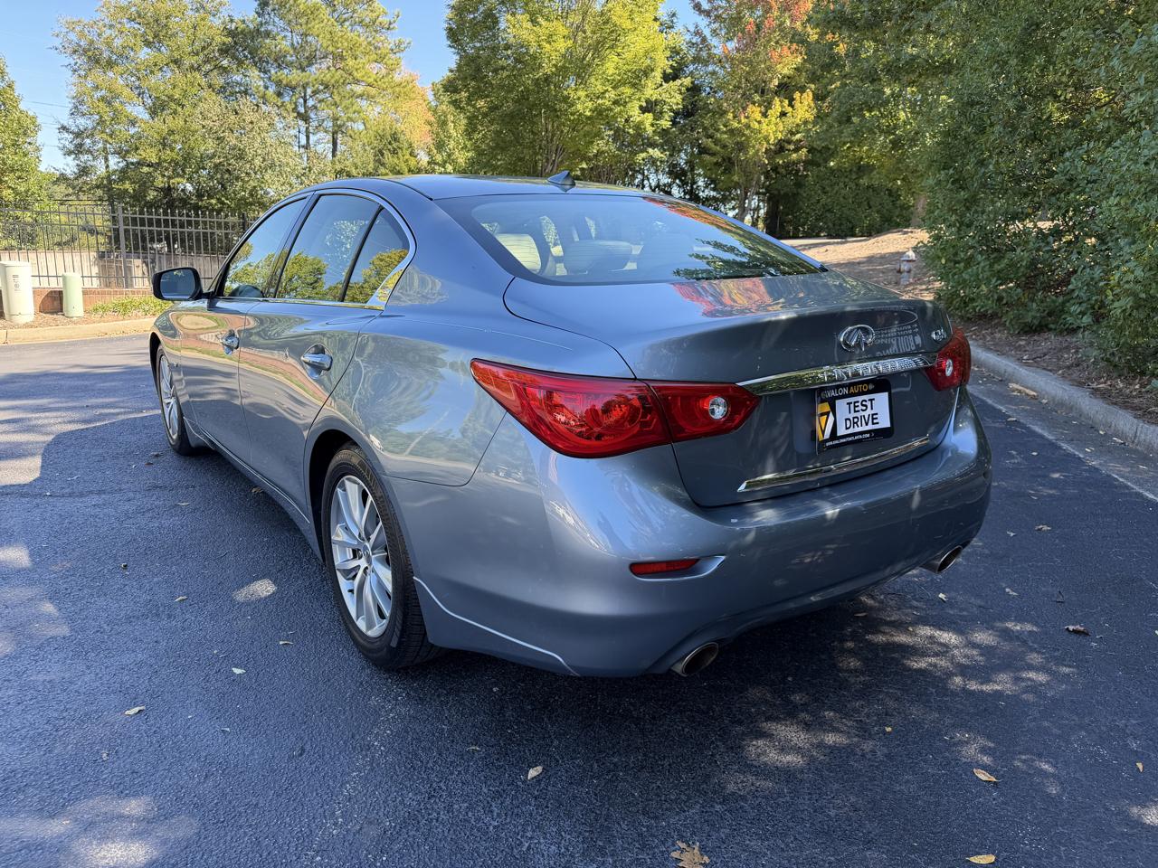 Infiniti Q50 photo 9