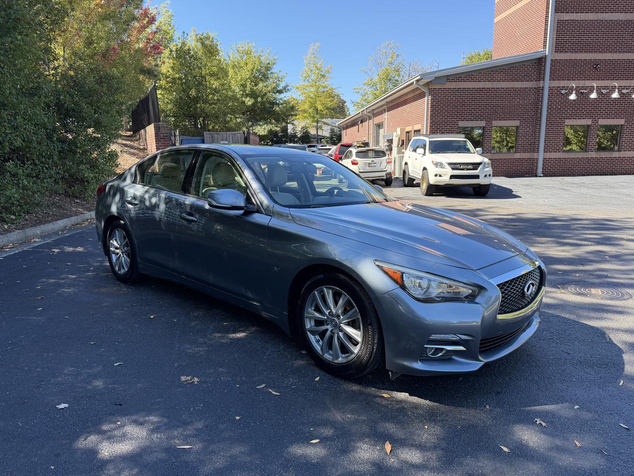 Infiniti Q50 photo 10