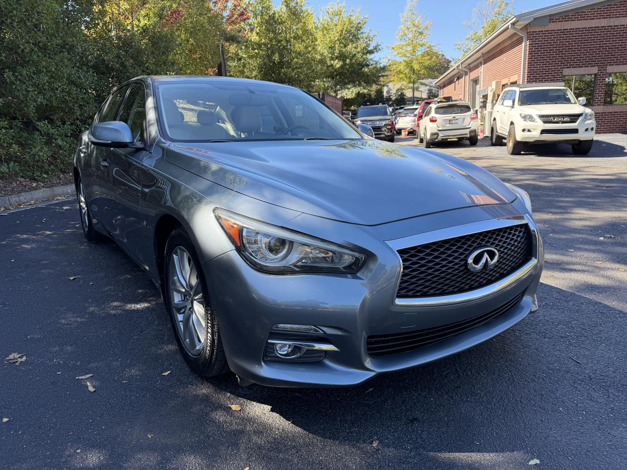 Infiniti Q50 photo 13