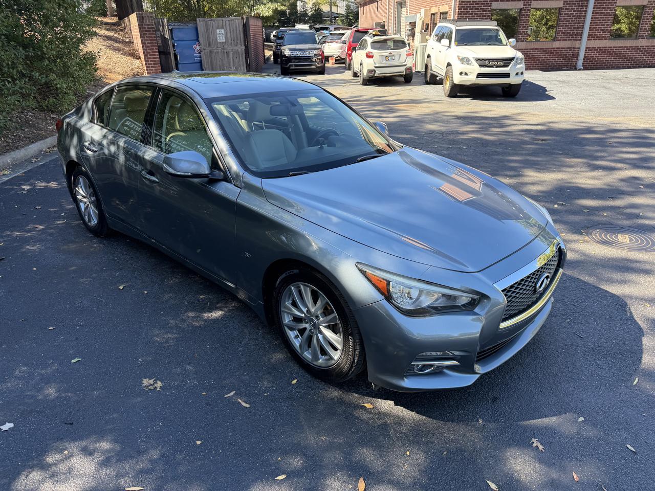 Infiniti Q50 photo 14