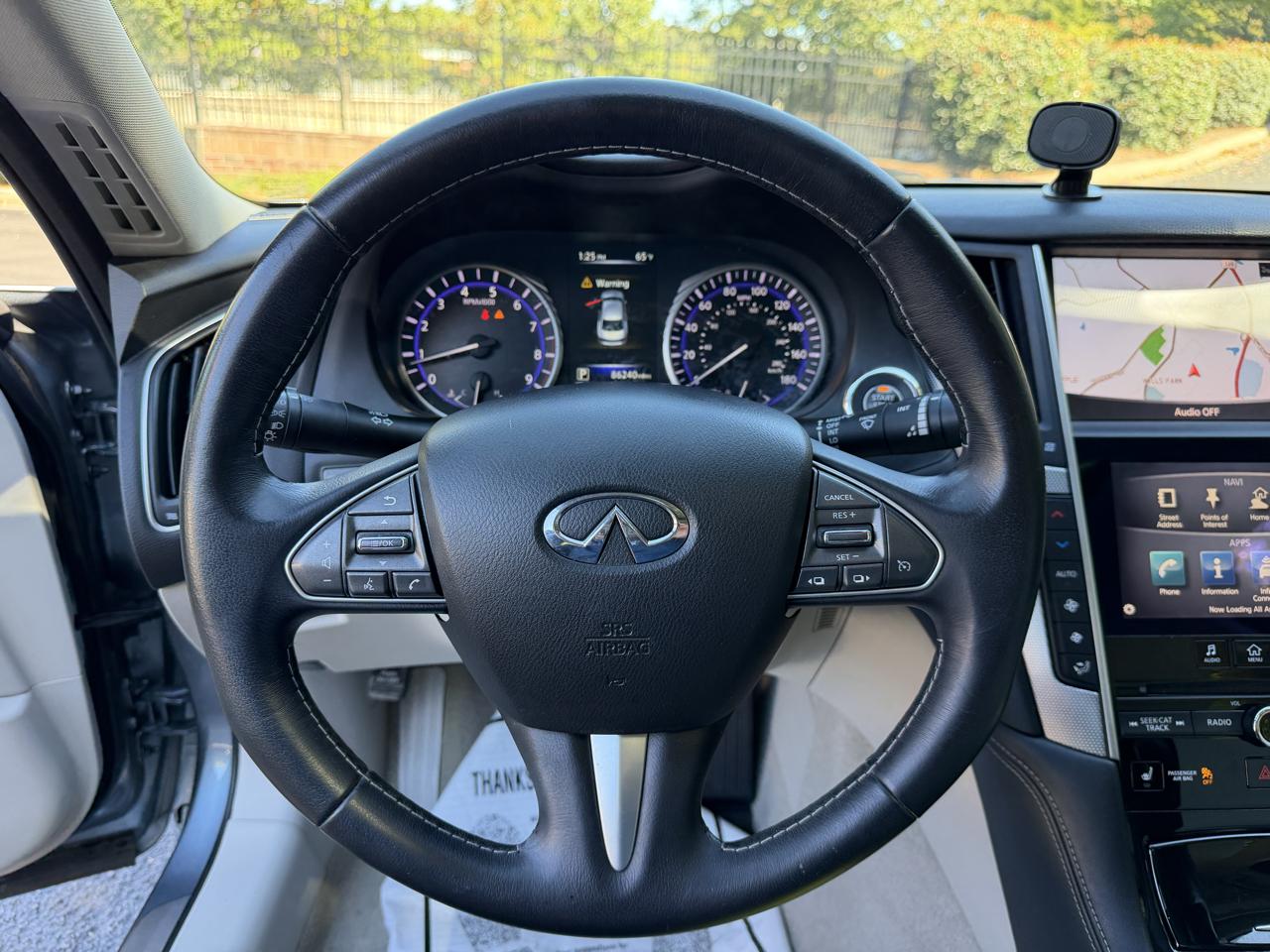 Infiniti Q50 photo 22