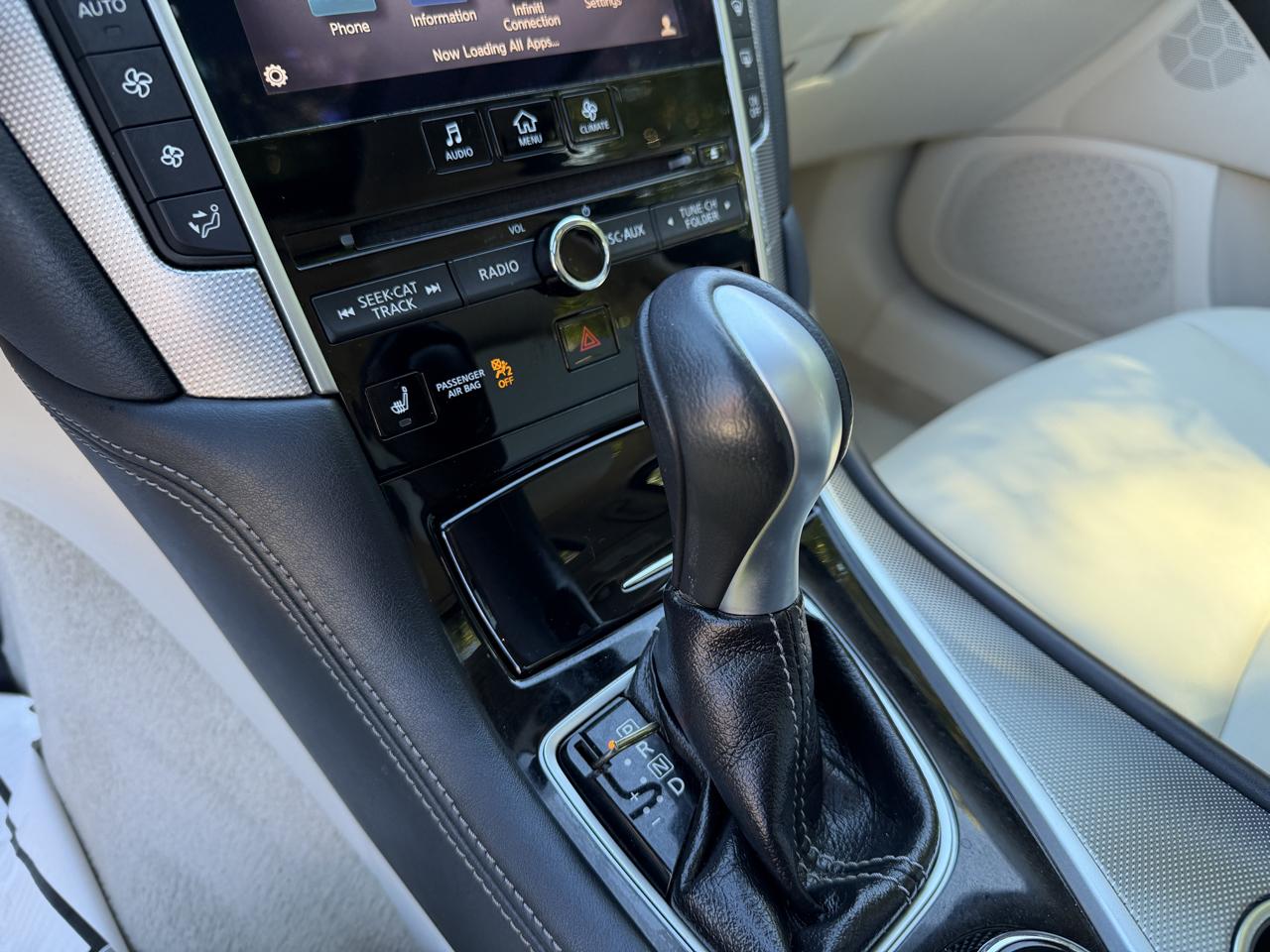 Infiniti Q50 photo 30