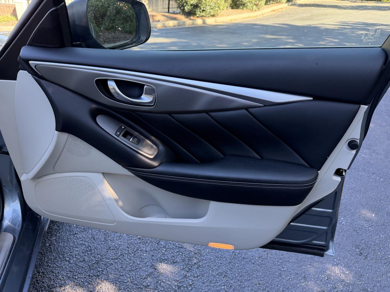 Infiniti Q50 photo 38