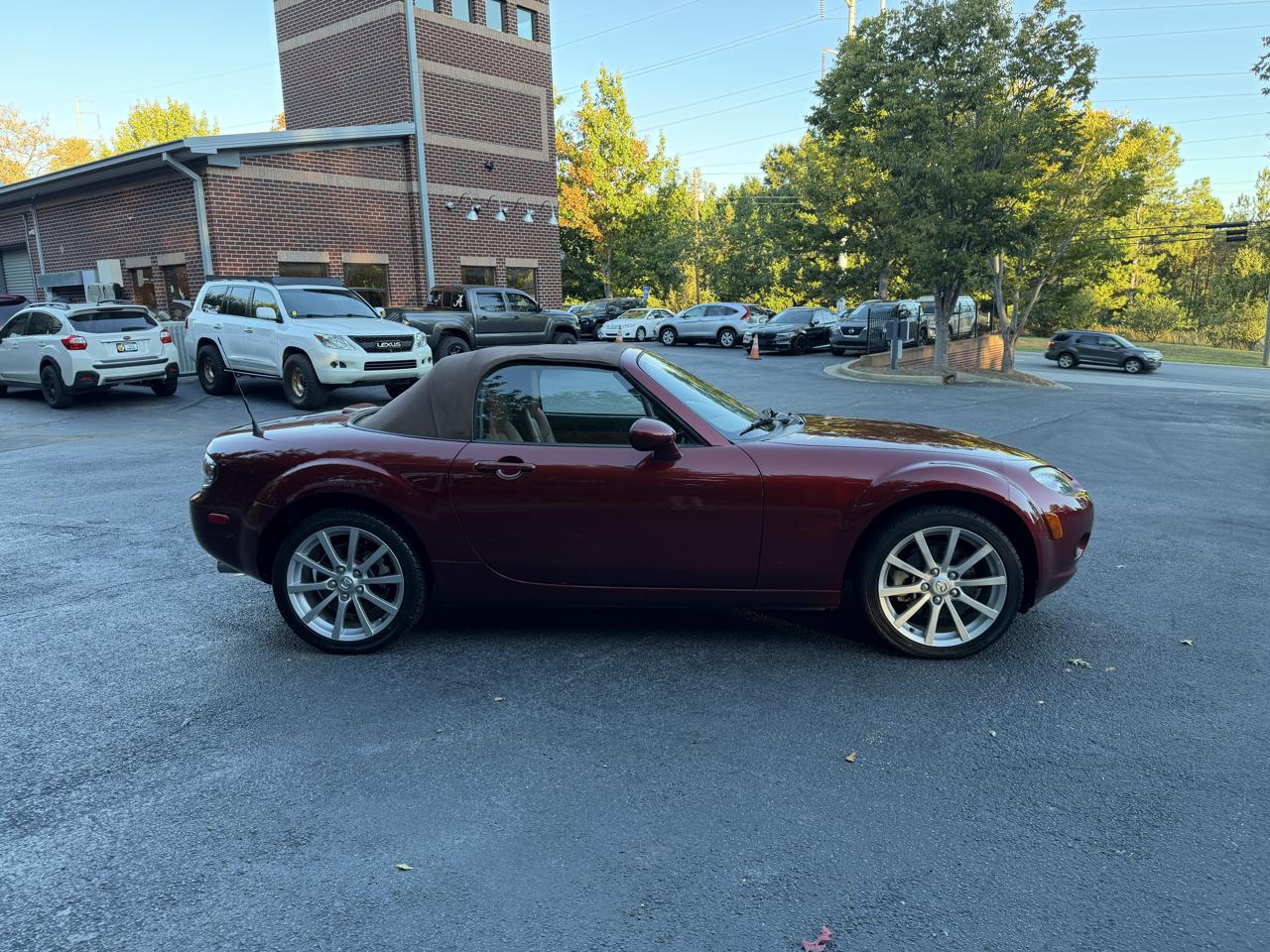 Mazda MX-5 Miata Grand Touring 2006