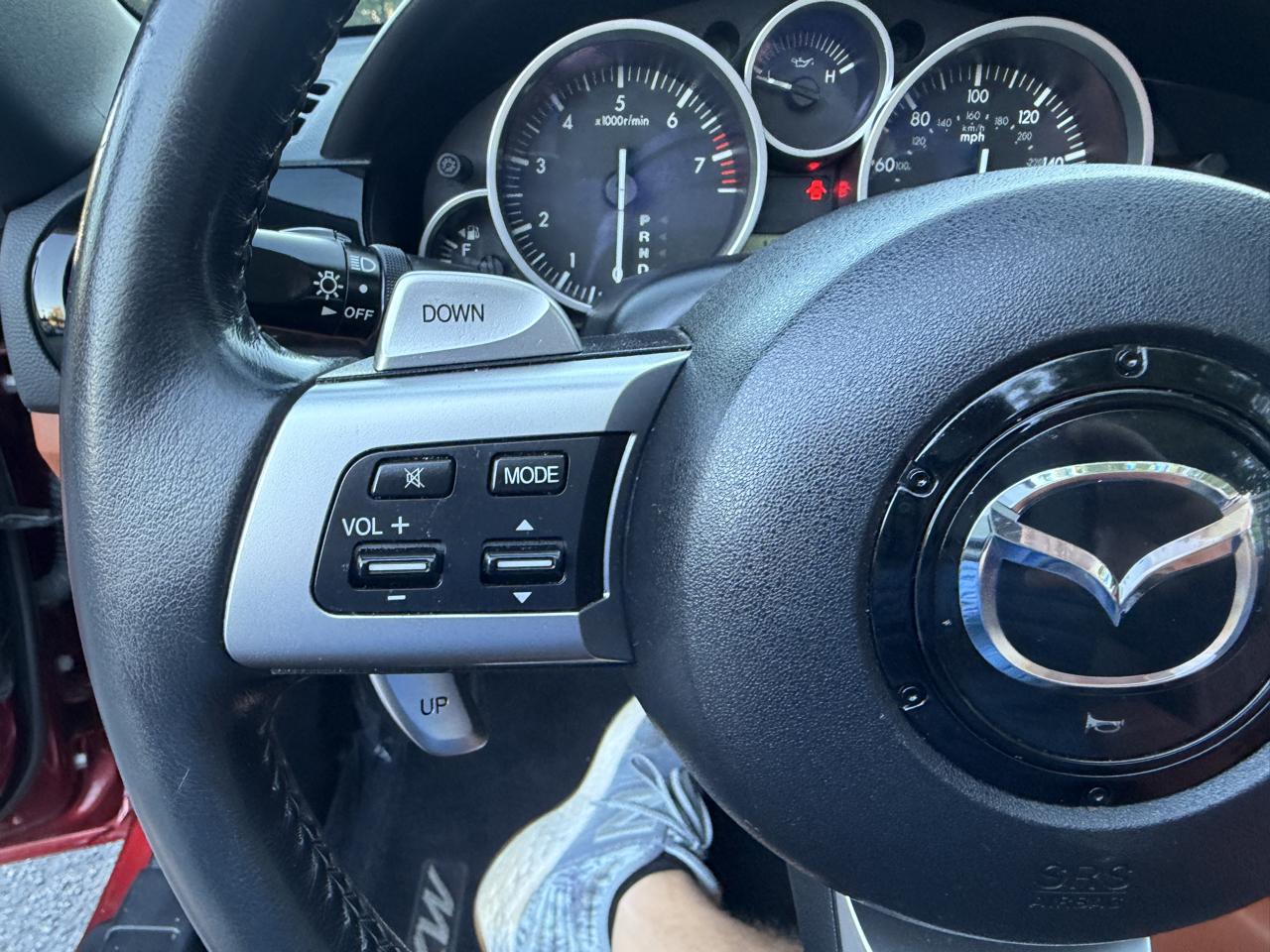 Mazda MX-5 Miata Grand Touring 2006