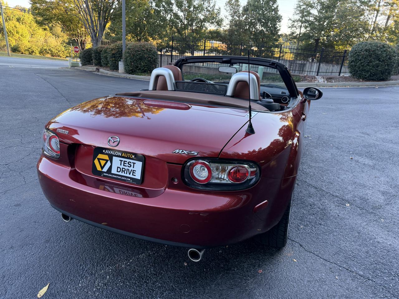 Mazda MX-5 Miata Grand Touring 2006
