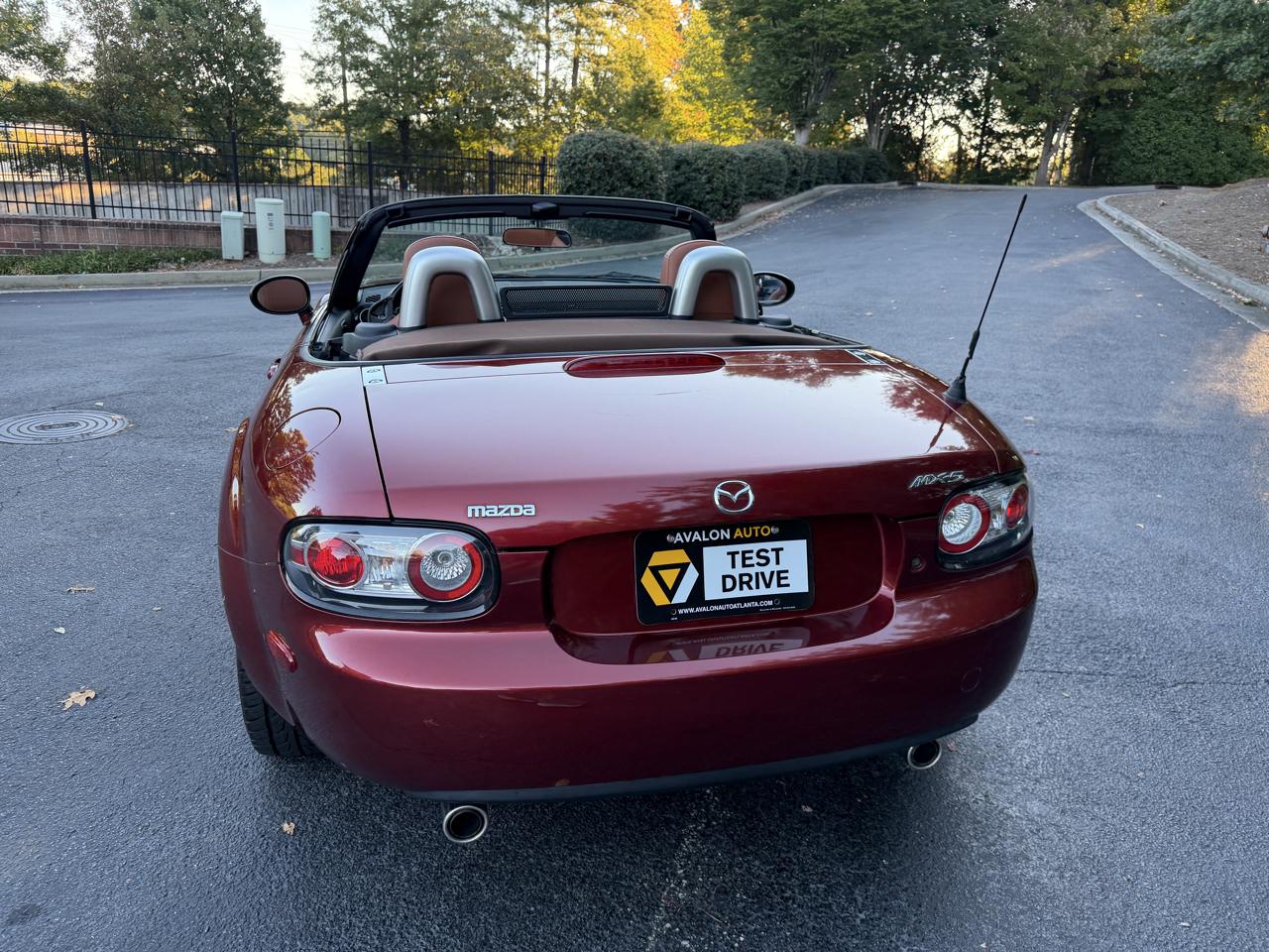 Mazda MX-5 Miata Grand Touring 2006