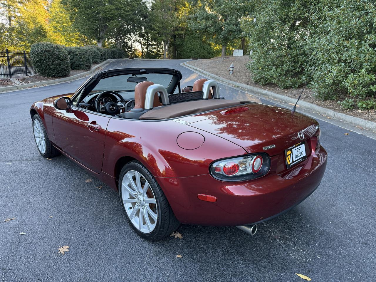 Mazda MX-5 Miata Grand Touring 2006