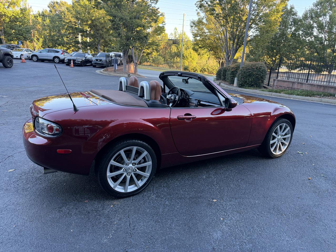 Mazda MX-5 Miata Grand Touring 2006