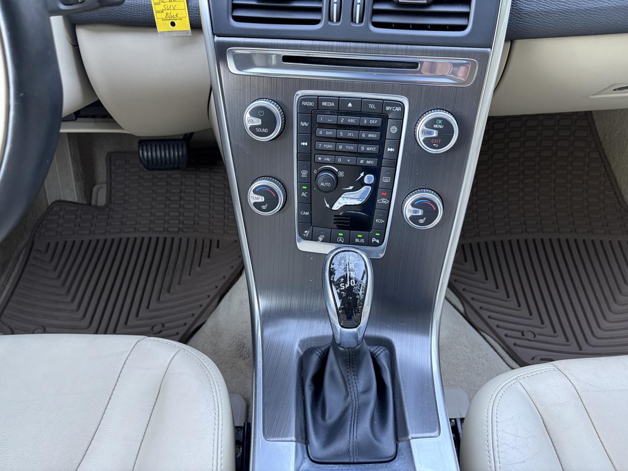 Volvo XC60 photo 17