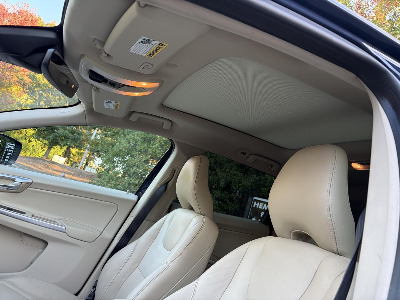 Volvo XC60 photo 26