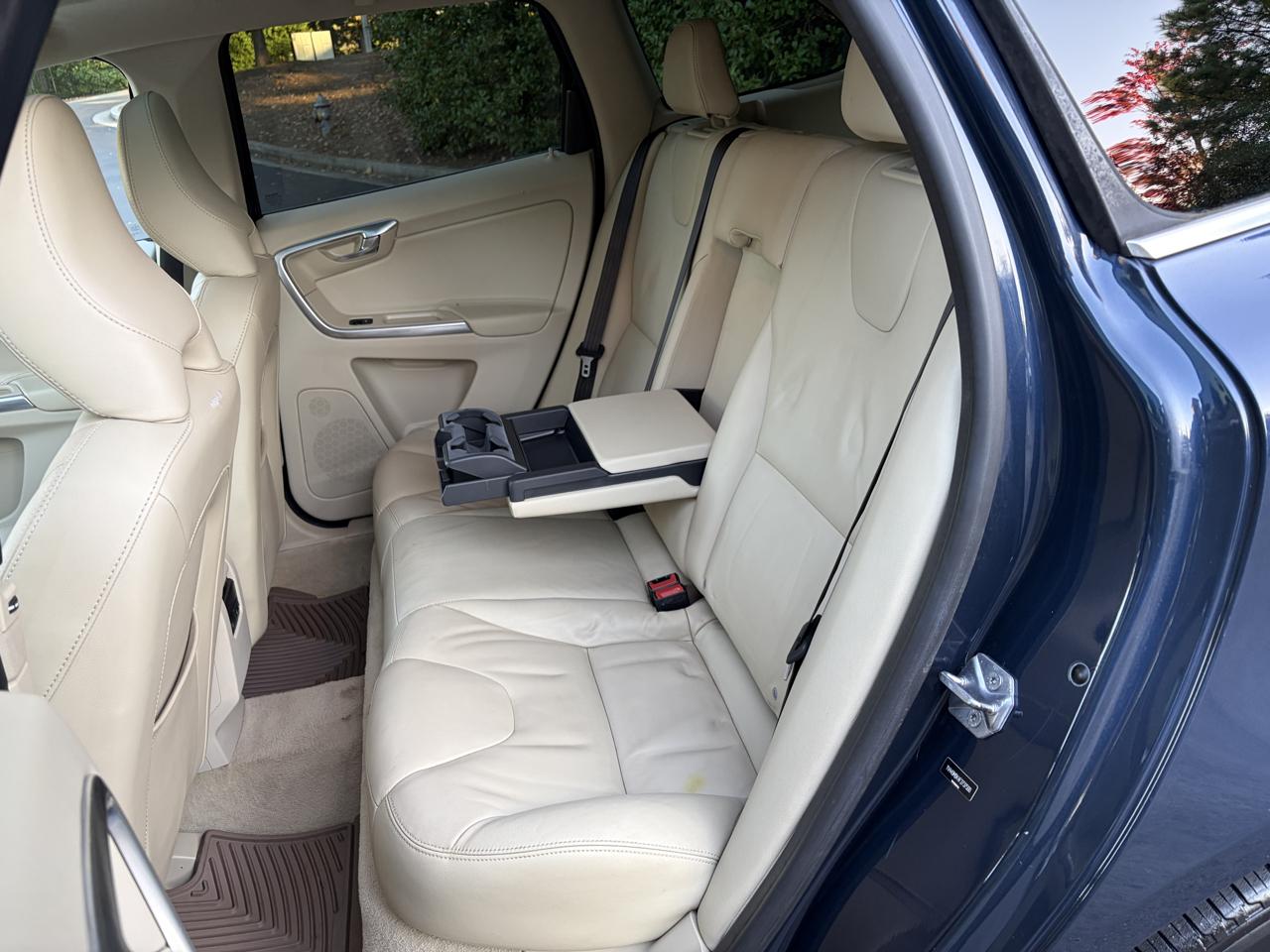 Volvo XC60 photo 31