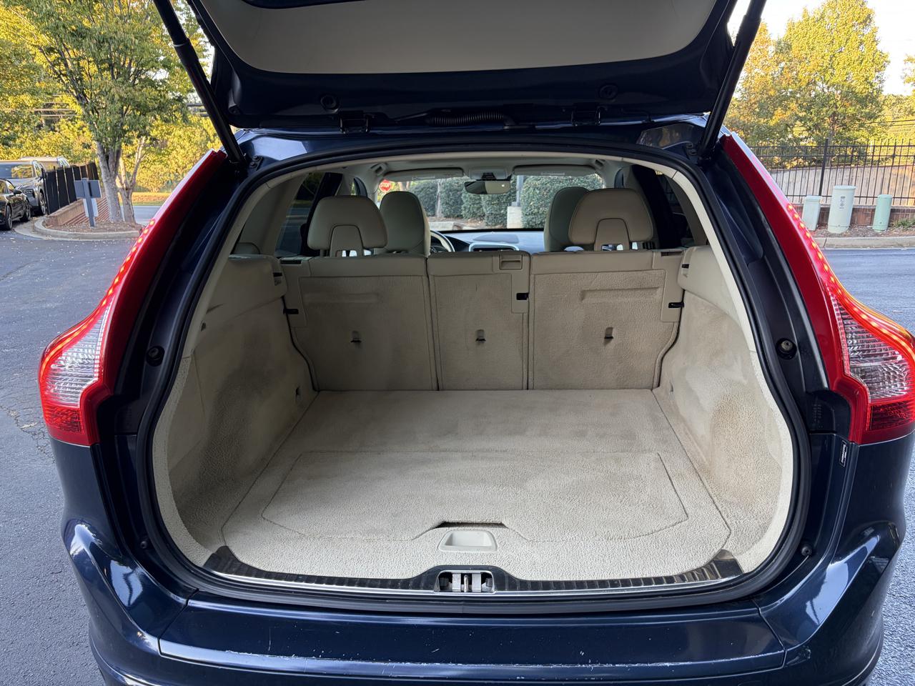 Volvo XC60 photo 33