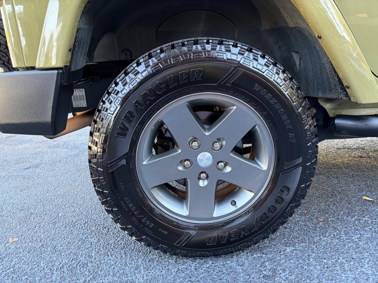 Jeep Wrangler Unlimited Sport 4WD 2013