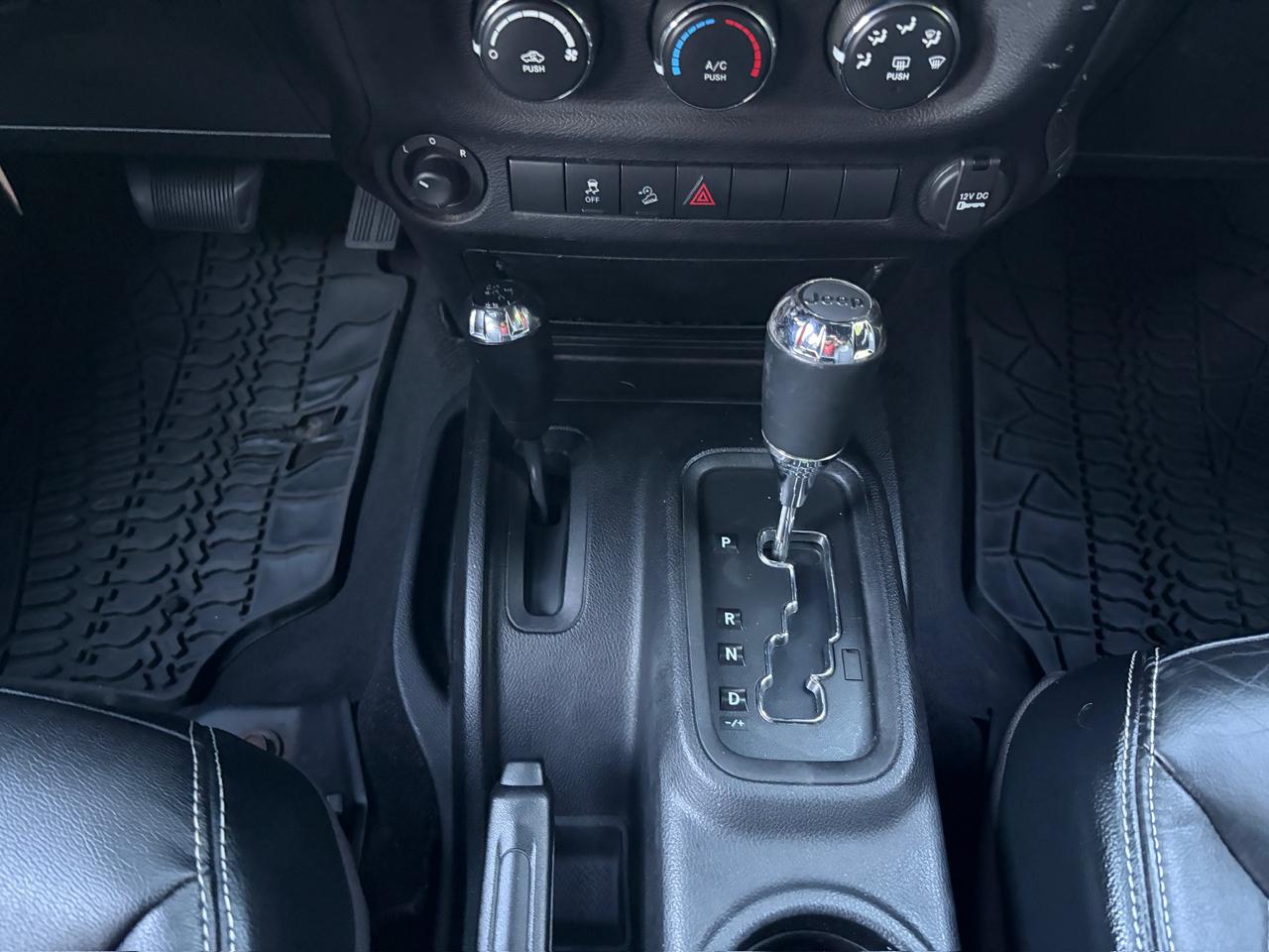 Jeep Wrangler Unlimited Sport 4WD 2013