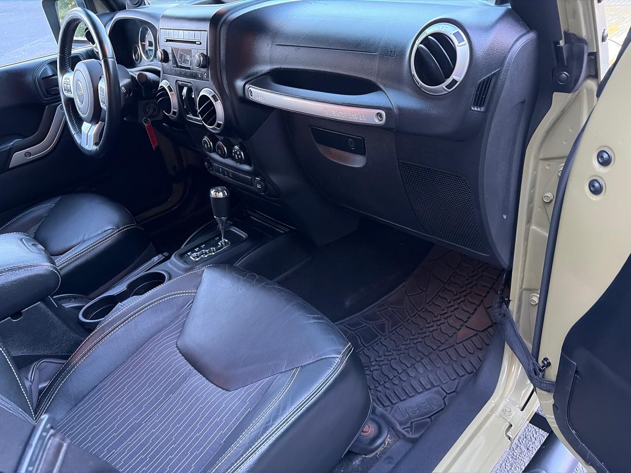 Jeep Wrangler Unlimited Sport 4WD 2013