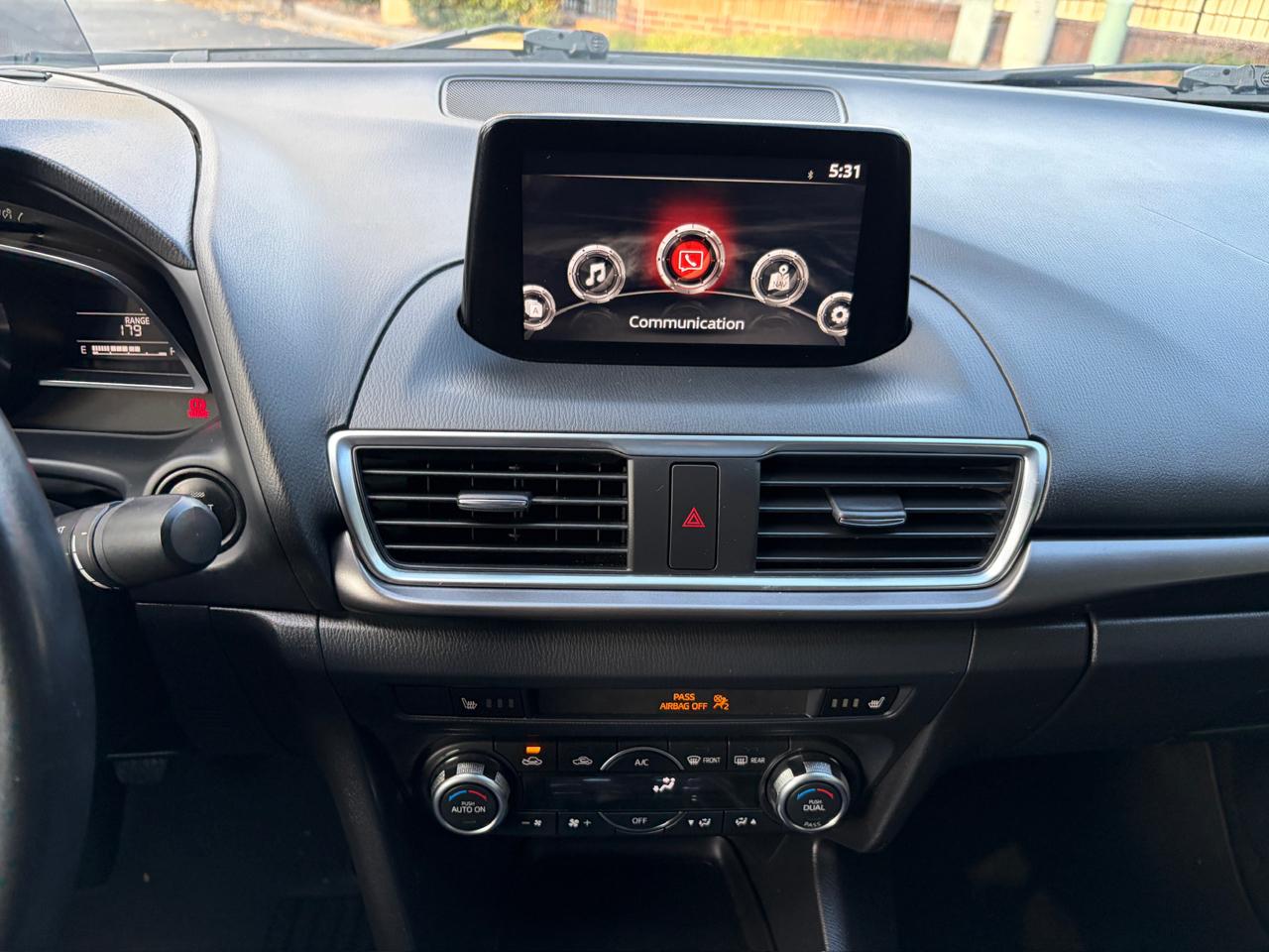 Mazda MAZDA3 s Grand Touring AT 4-Door 2017