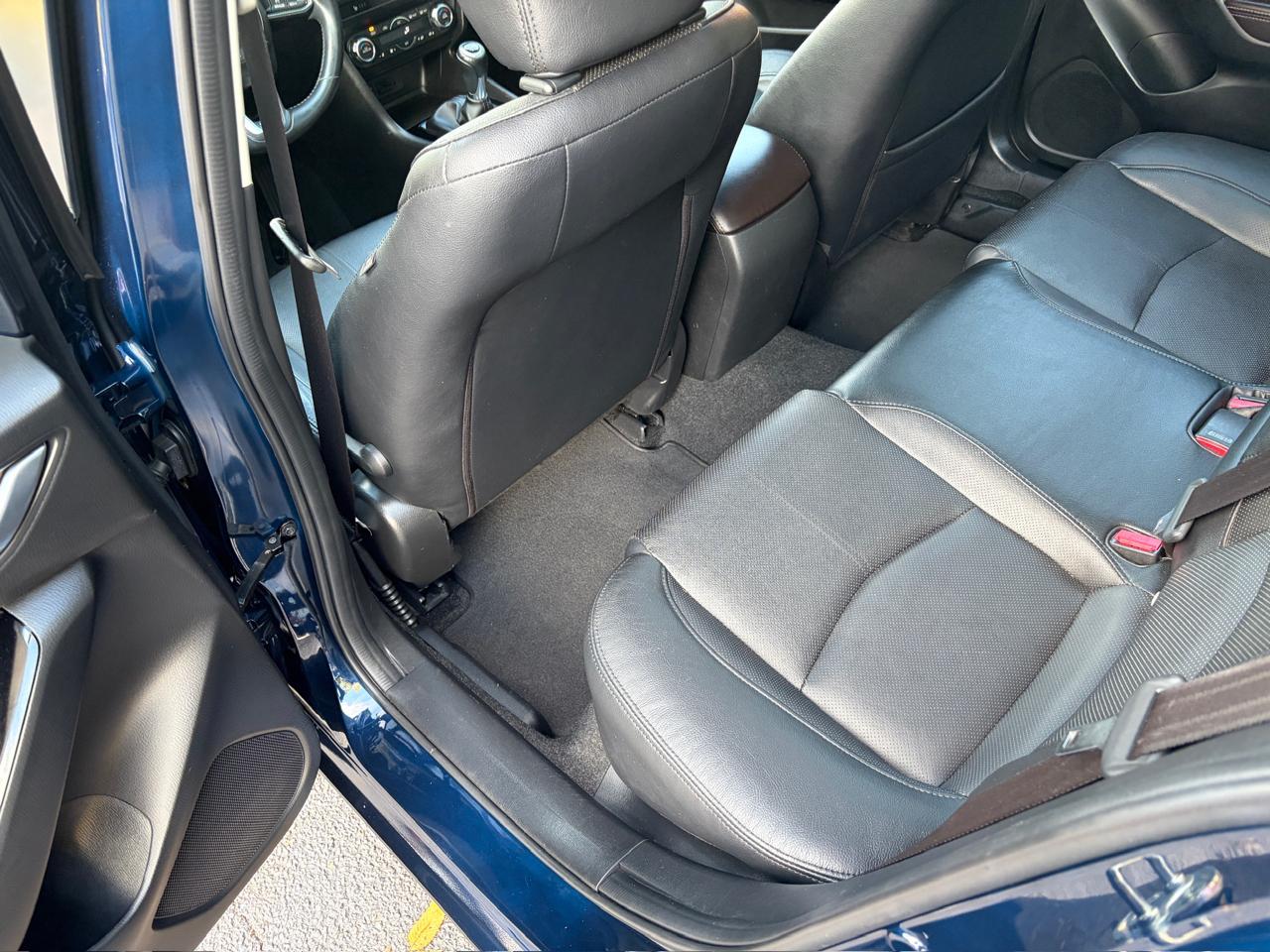 Mazda MAZDA3 s Grand Touring AT 4-Door 2017