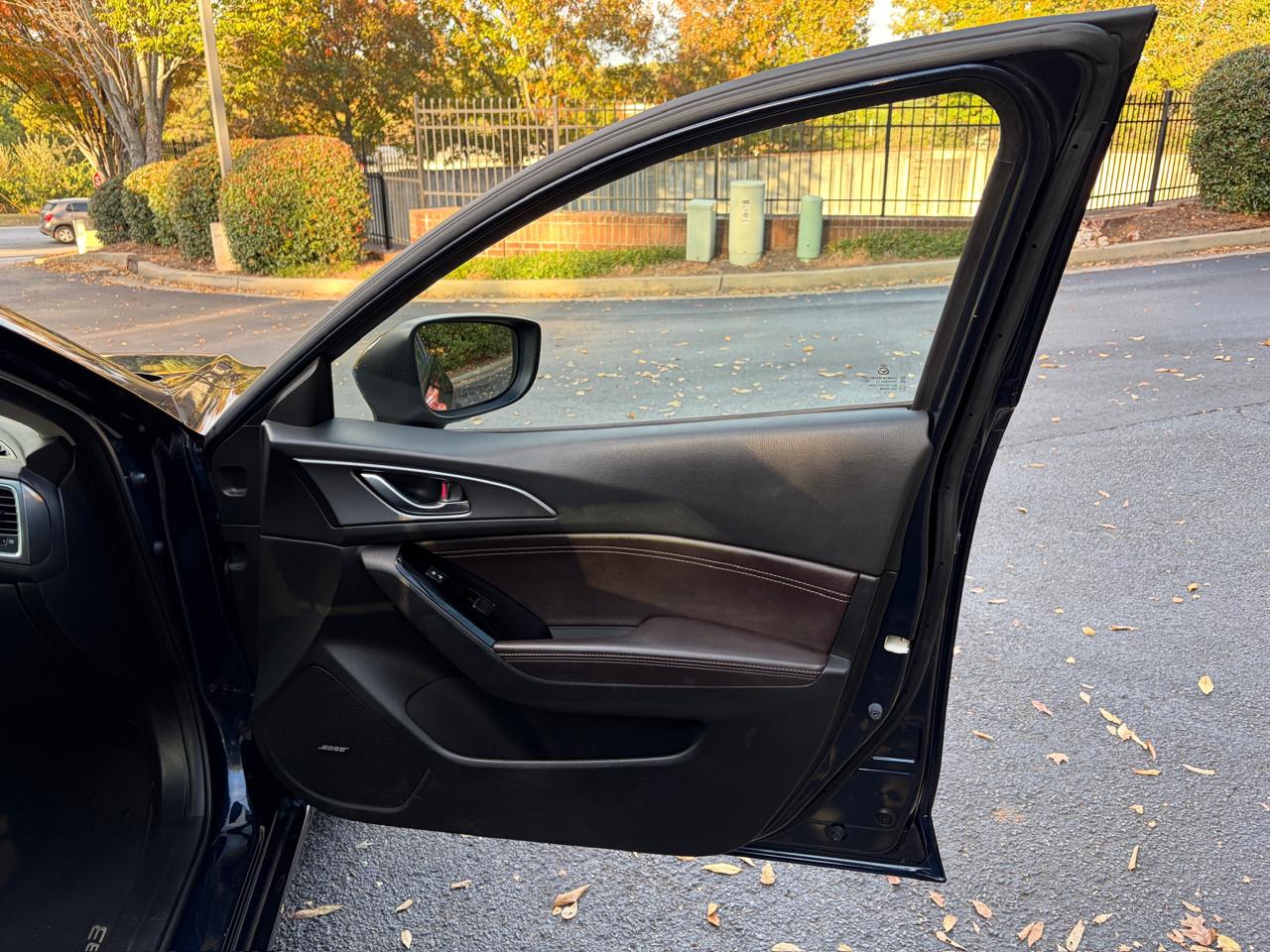 Mazda MAZDA3 s Grand Touring AT 4-Door 2017