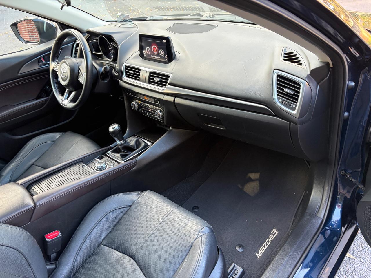 Mazda MAZDA3 s Grand Touring AT 4-Door 2017