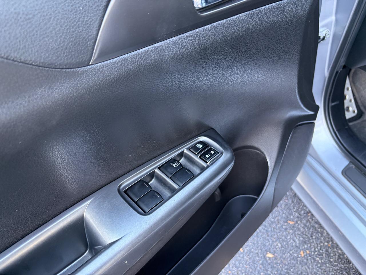 Subaru Impreza WRX 5-Door 2012