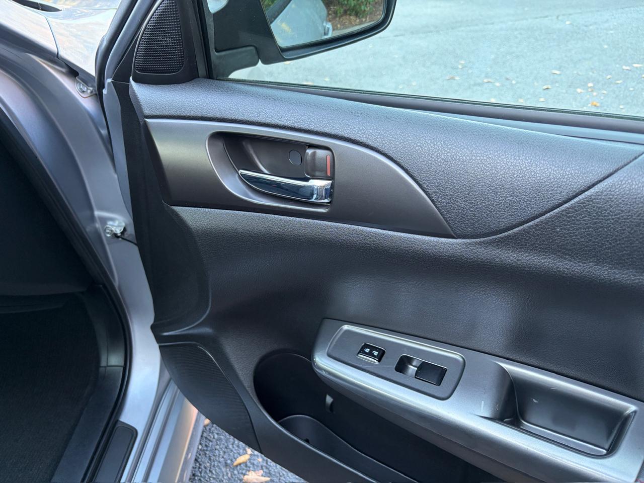 Subaru Impreza WRX 5-Door 2012