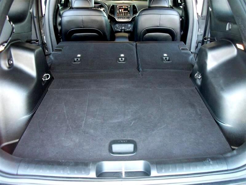 Jeep Cherokee Trailhawk 4WD 2023 Jeep Cherokee Trailhawk 4WD 2023