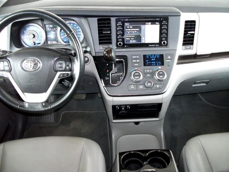 Toyota Sienna XLE 2019 Toyota Sienna XLE 2019