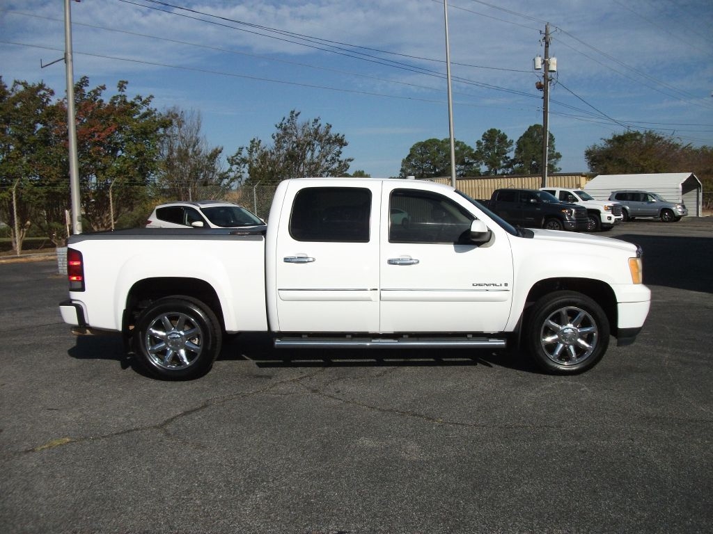 GMC Sierra 1500 Denali Crew Cab 2WD 2009 GMC Sierra 1500 Denali Crew Cab 2WD 2009
