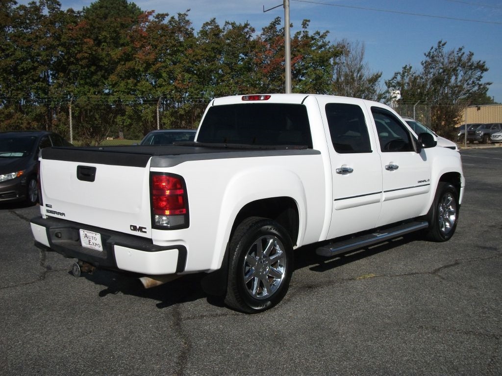 GMC Sierra 1500 Denali Crew Cab 2WD 2009 GMC Sierra 1500 Denali Crew Cab 2WD 2009