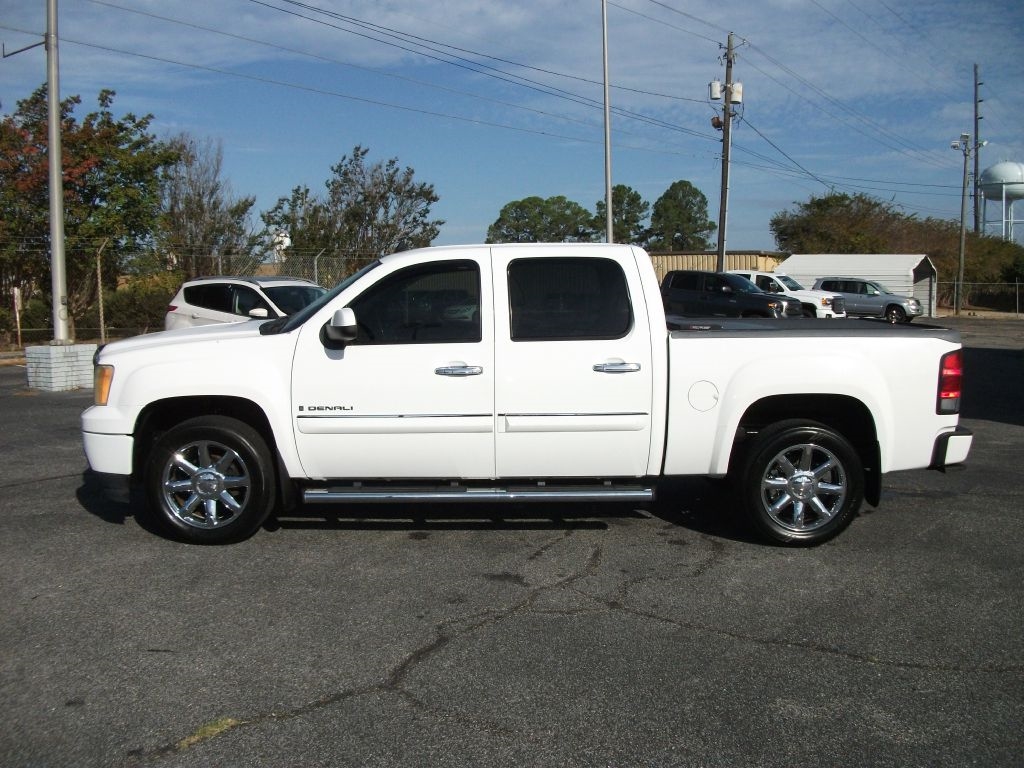 GMC Sierra 1500 Denali Crew Cab 2WD 2009 GMC Sierra 1500 Denali Crew Cab 2WD 2009