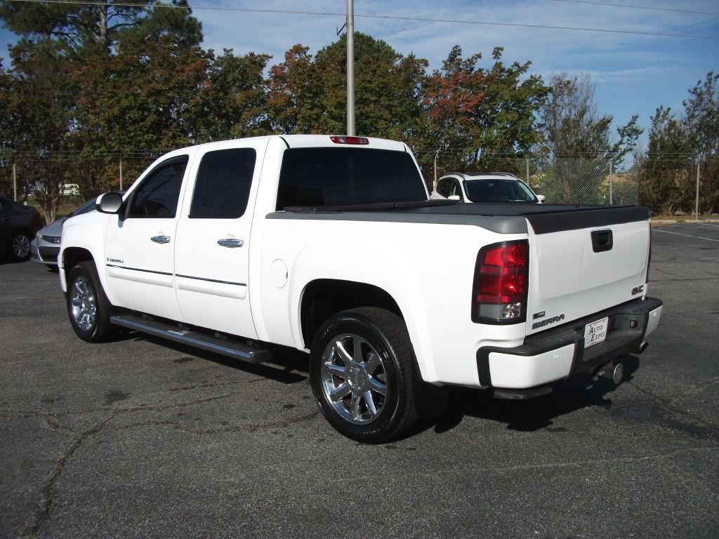 GMC Sierra 1500 Denali Crew Cab 2WD 2009 GMC Sierra 1500 Denali Crew Cab 2WD 2009
