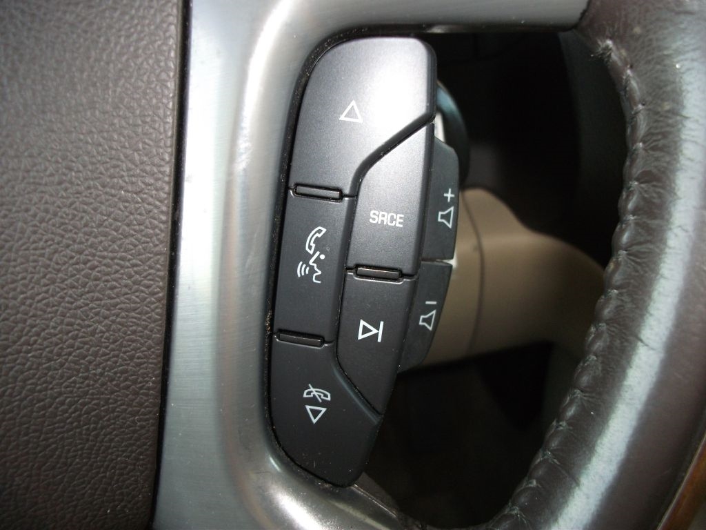 GMC Sierra 1500 Denali Crew Cab 2WD 2009 GMC Sierra 1500 Denali Crew Cab 2WD 2009