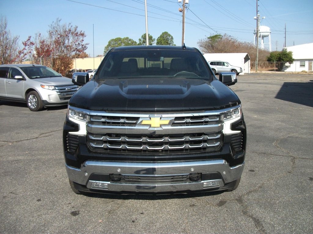 Chevrolet Silverado 1500 LTZ Crew Cab 4WD 2022