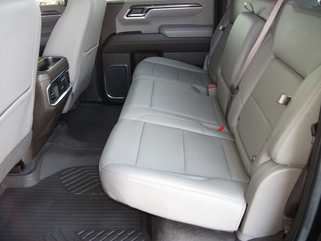 Chevrolet Silverado 1500 LTZ Crew Cab 4WD 2022