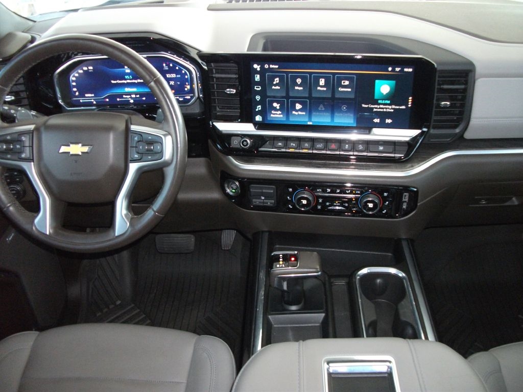 Chevrolet Silverado 1500 LTZ Crew Cab 4WD 2022