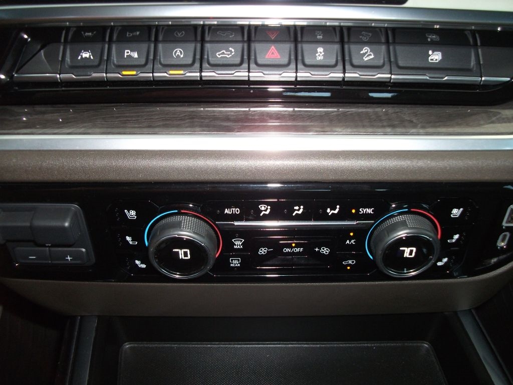 Chevrolet Silverado 1500 LTZ Crew Cab 4WD 2022