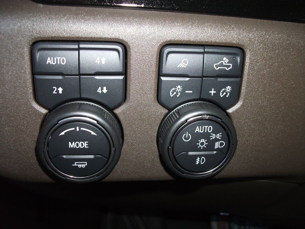 Chevrolet Silverado 1500 LTZ Crew Cab 4WD 2022